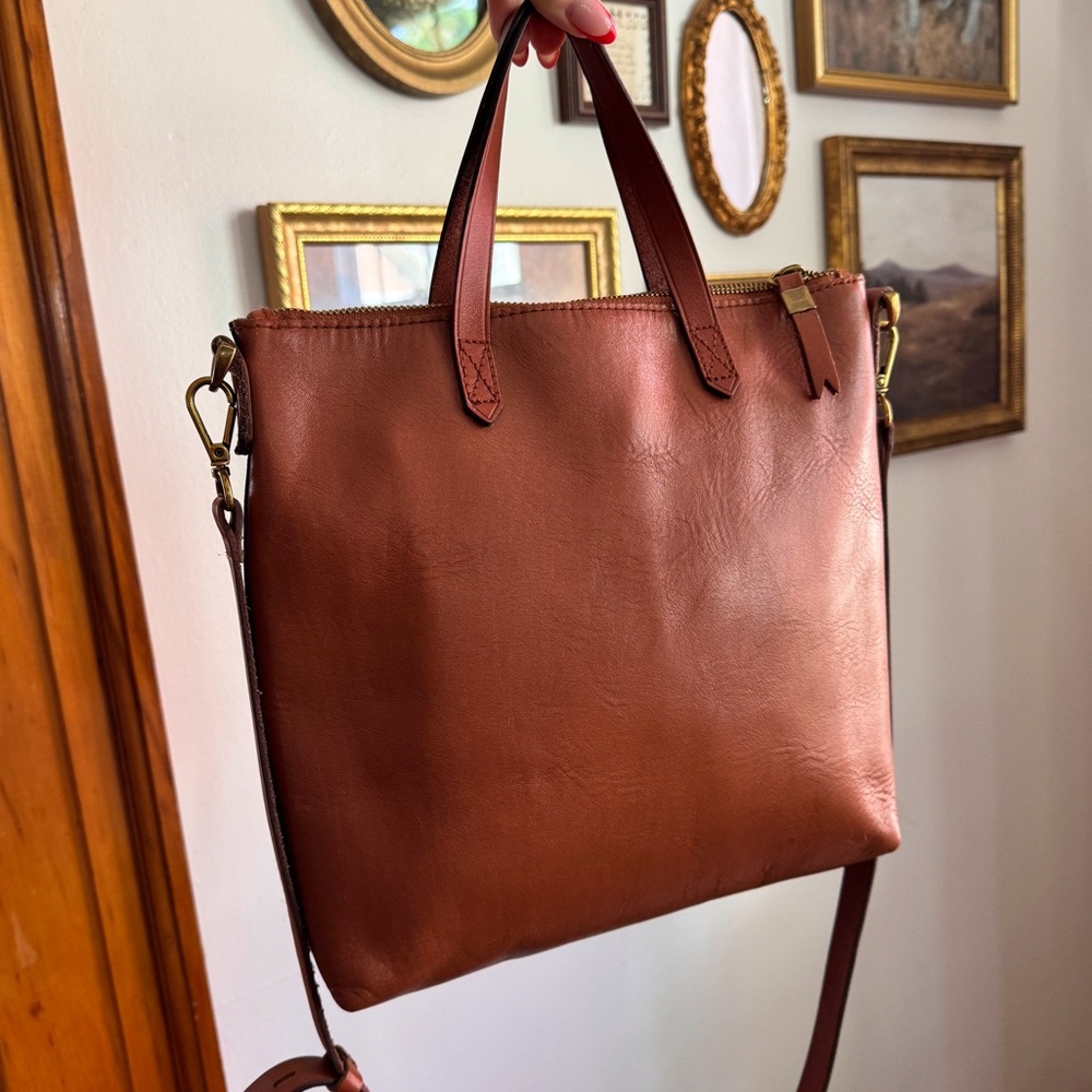 MADEWELL Leather Zip-Top Transport Crossbody Bag in English Saddle